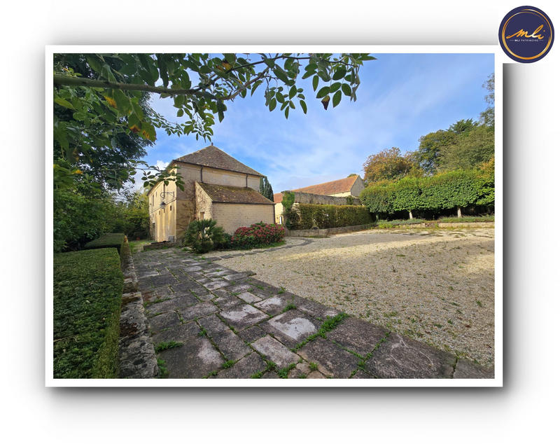 Manoir - 340 m² - 8 pièces