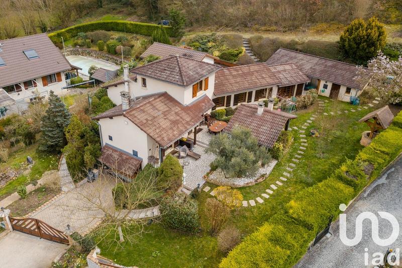 Maison - 177 m² - 5 pièces