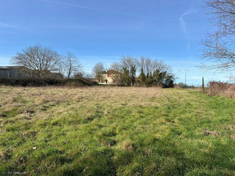 Terrain constructible - 1 644 m²