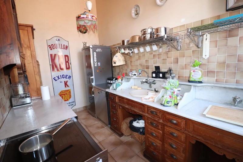 Propriété - 238 m² - 7 pièces