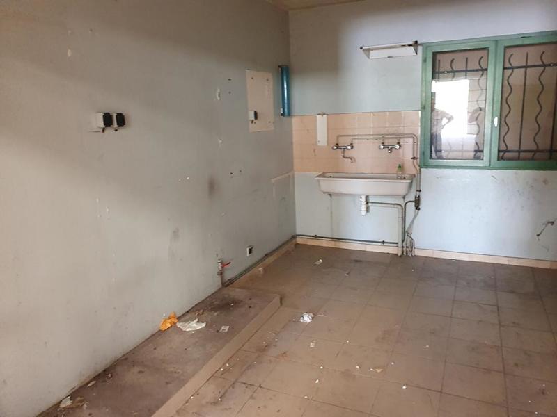 Entrepôt - 2 187 m²