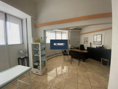 Local commercial - 254 m²