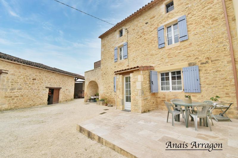 Maison en pierre - 80 m² - 3 pièces