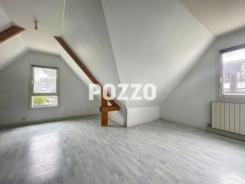 Maison - 180 m² - 8 pièces