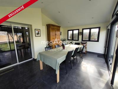 Maison - 115 m² - 8 pièces