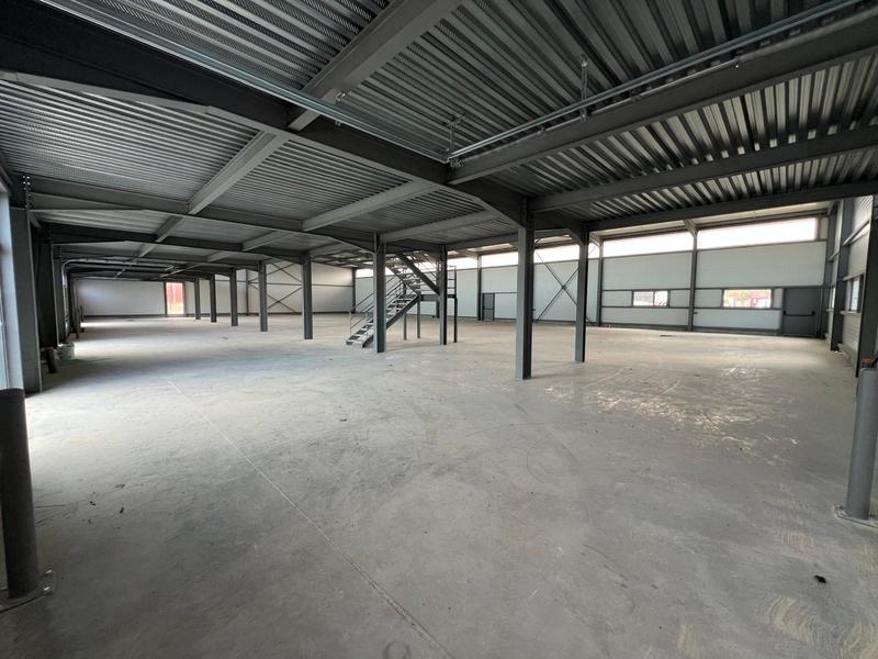 Local commercial - 1 185 m²