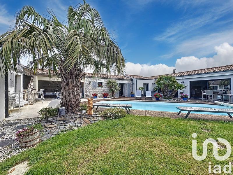 Maison de maîtres - 222 m² - 9 pièces