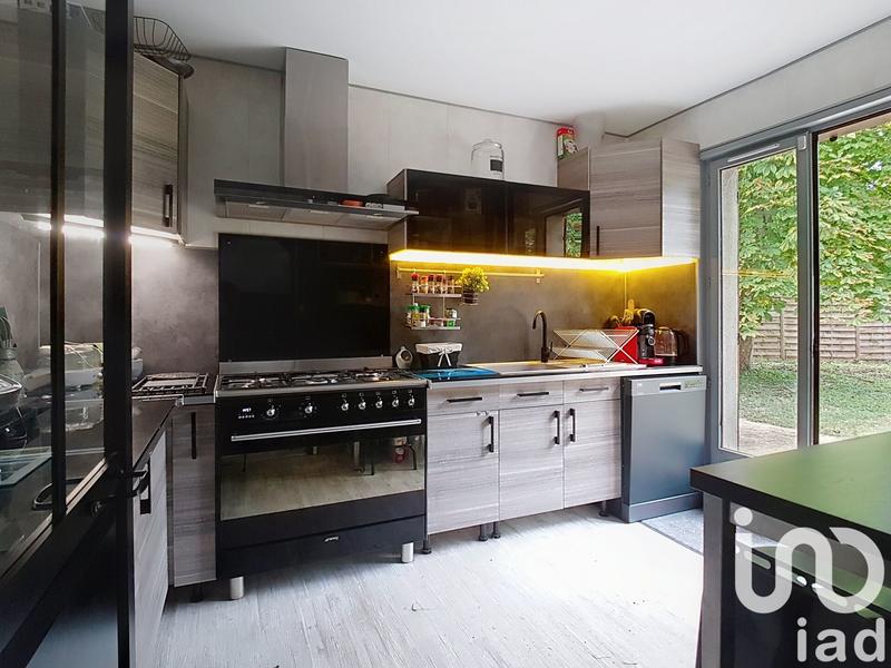 Maison - 97 m² - 5 pièces