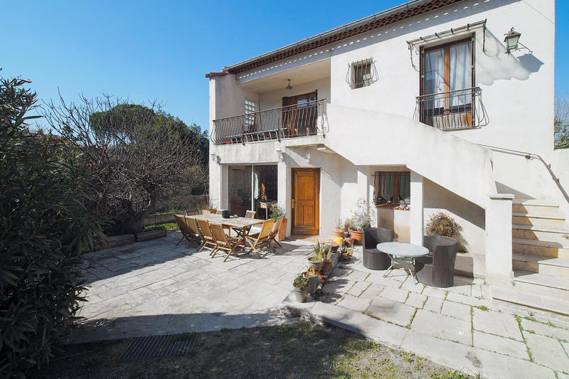 Maison - 160 m² - 5 pièces