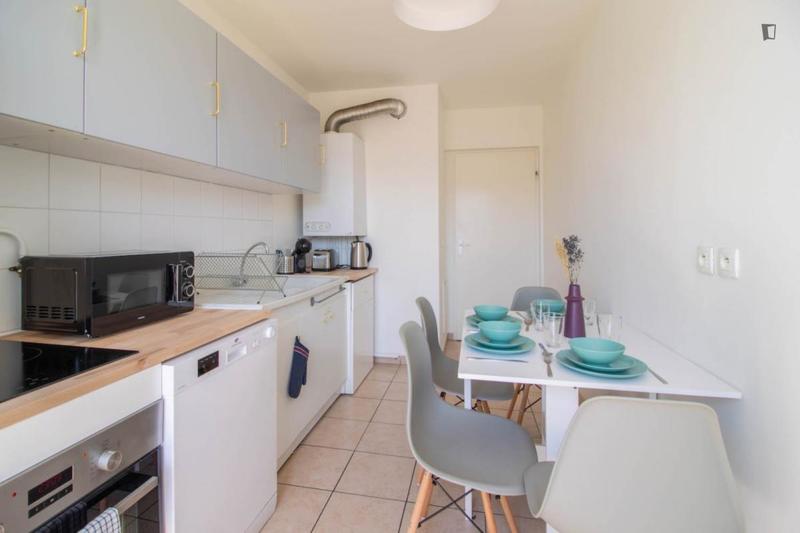 Chambre - 11 m² - 4 pièces