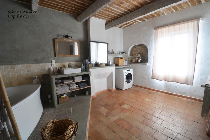 Mas - 160 m² - 6 pièces