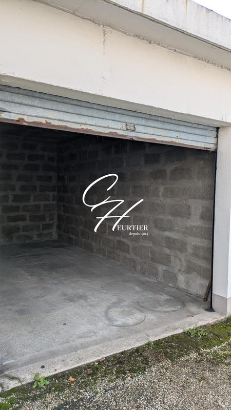 Parking / Garage - 14 m²