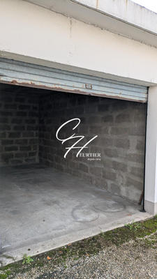 Parking / Garage - 14 m²