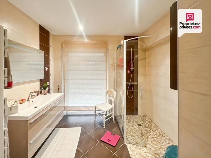 Maison - 372 m² - 11 pièces