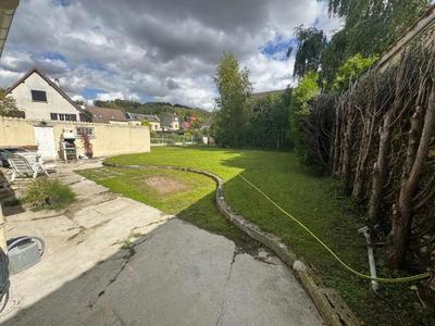 Maison - 92 m² - 5 pièces