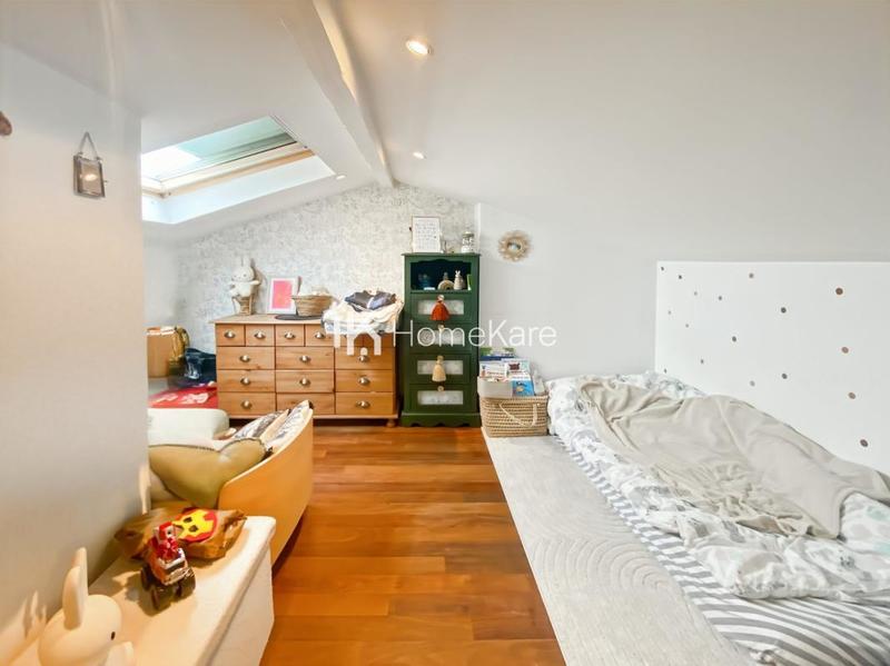 Maison - 92 m² - 5 pièces