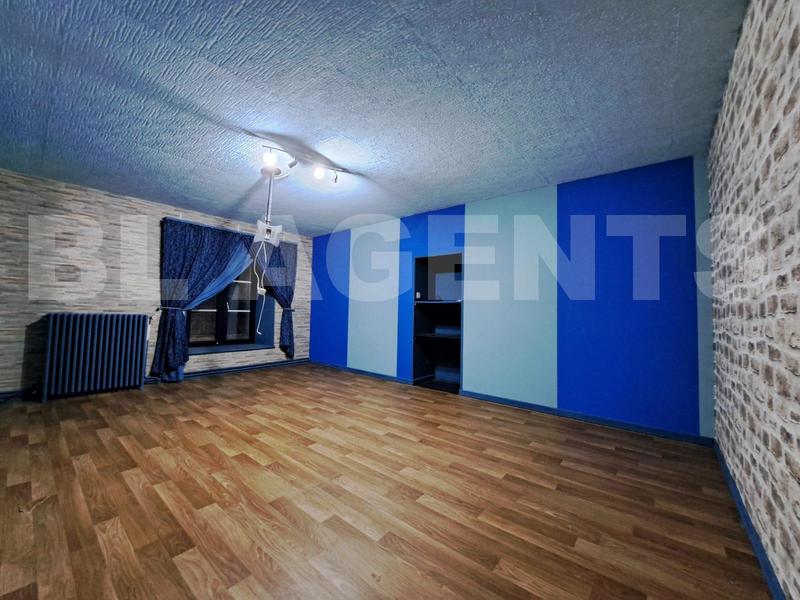 Maison - 275 m² - 8 pièces