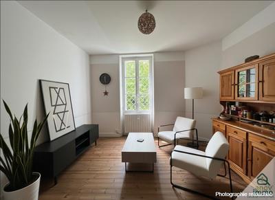 Maison de ville - 200 m² - 7 pièces