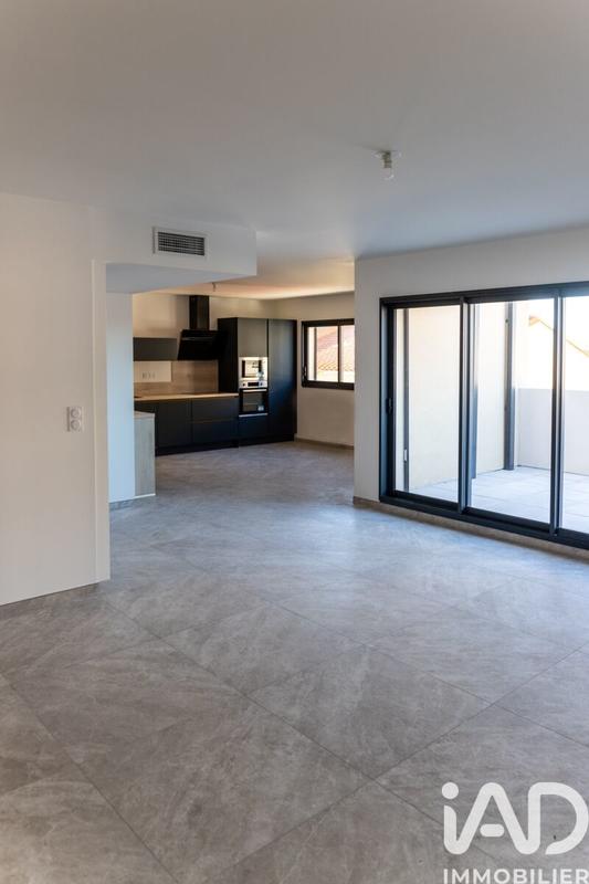 Appartement - 97 m² - 3 pièces