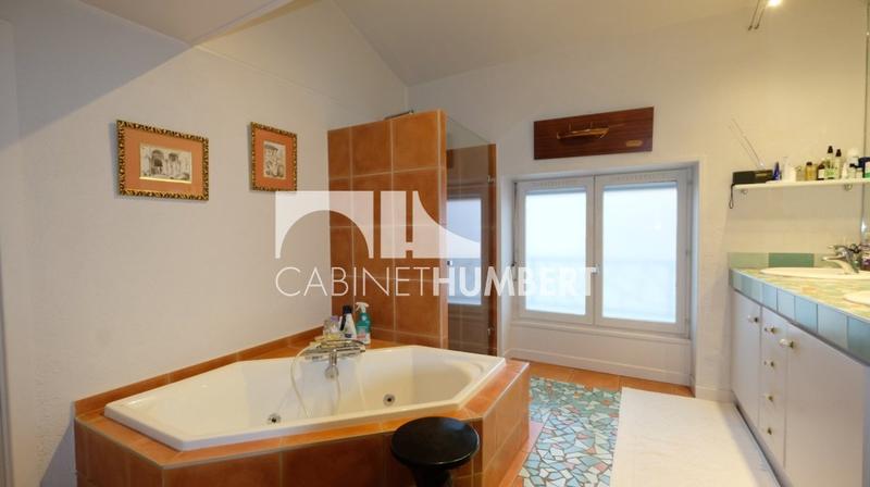 Appartement - 147 m² - 5 pièces