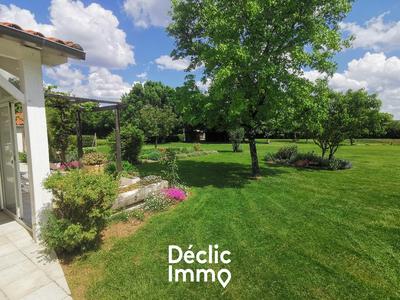 Maison - 150 m² - 8 pièces