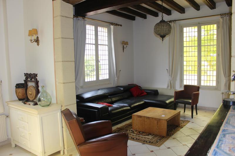 Maison - 220 m² - 12 pièces