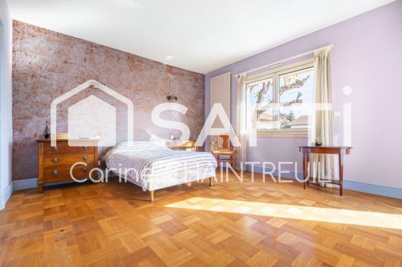 Maison - 178 m² - 7 pièces