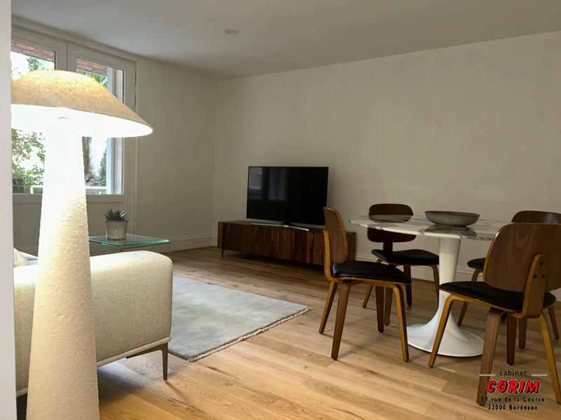 Appartement - 82 m² - 3 pièces