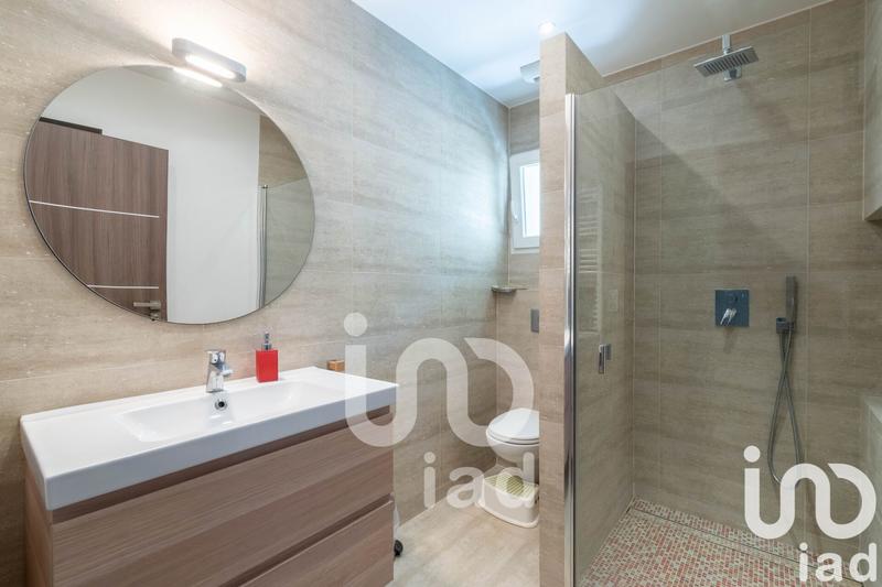 Maison - 216 m² - 8 pièces