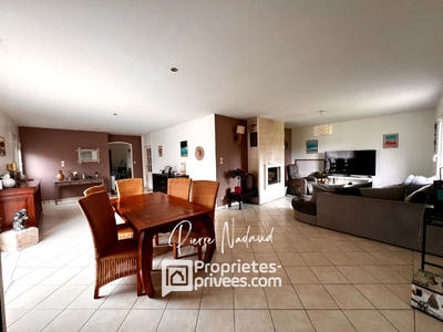 Maison - 140 m² - 5 pièces