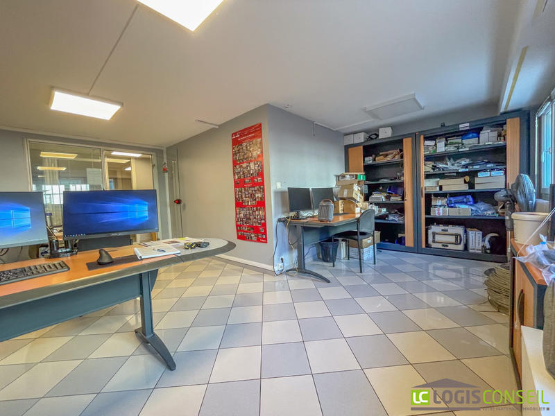 Local commercial - 113 m² - 5 pièces