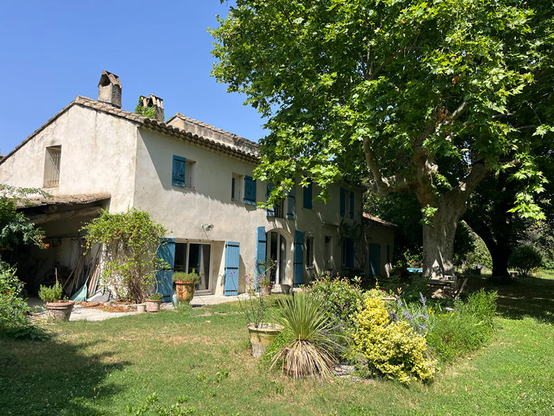 Maison - 240 m² - 7 pièces