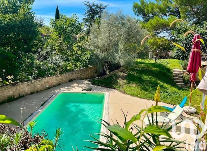 Maison - 225 m² - 6 pièces