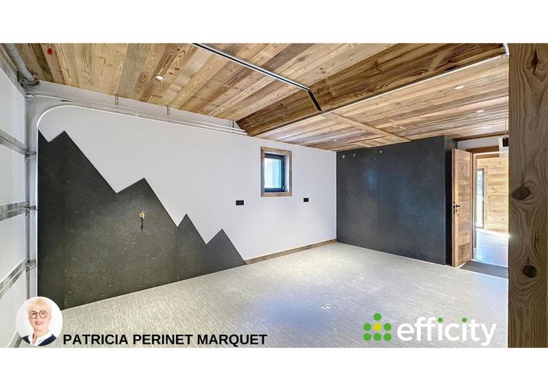 Maison - 216 m² - 7 pièces