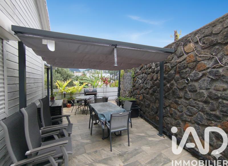 Maison - 185 m² - 7 pièces