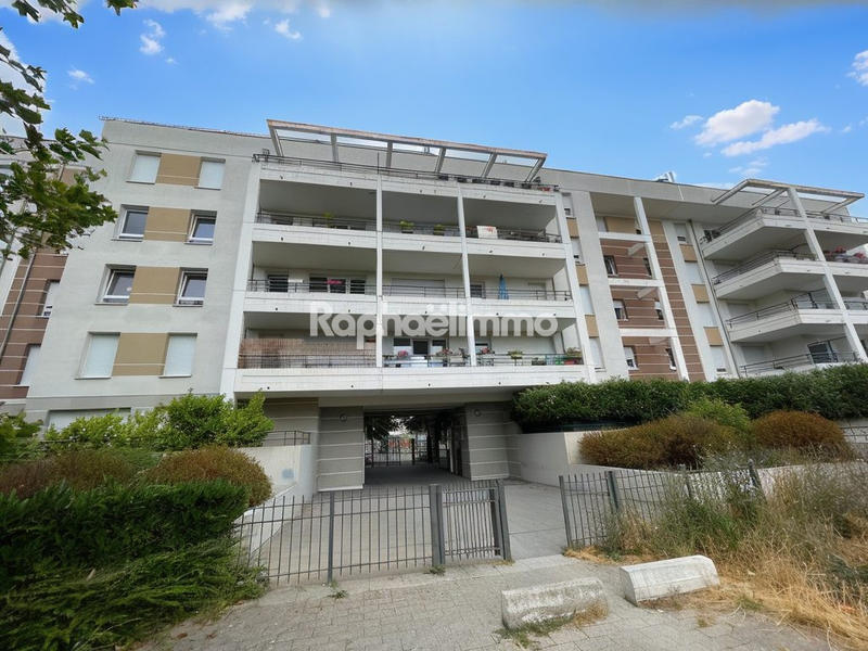 Parking / Garage - 14 m²