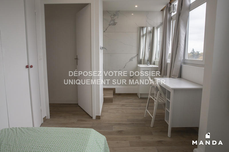 Chambre - 11 m² - 4 pièces