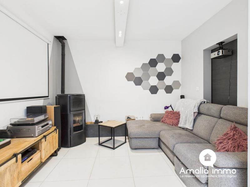 Maison - 204 m² - 7 pièces