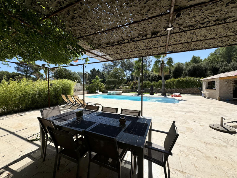 Villa - 270 m² - 10 pièces