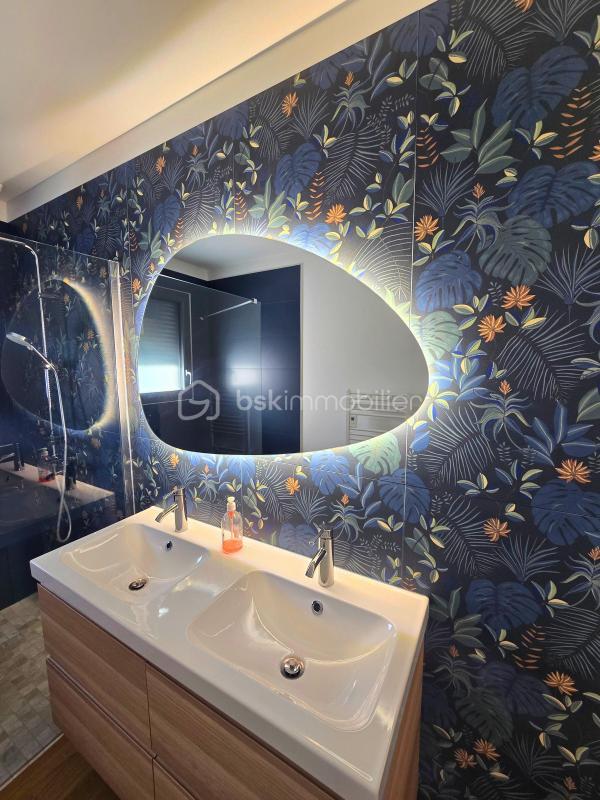 Maison - 121 m² - 5 pièces