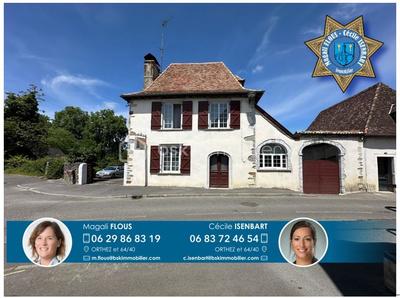 Maison - 288 m² - 12 pièces