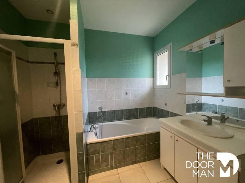 Maison en pierre - 123 m² - 6 pièces