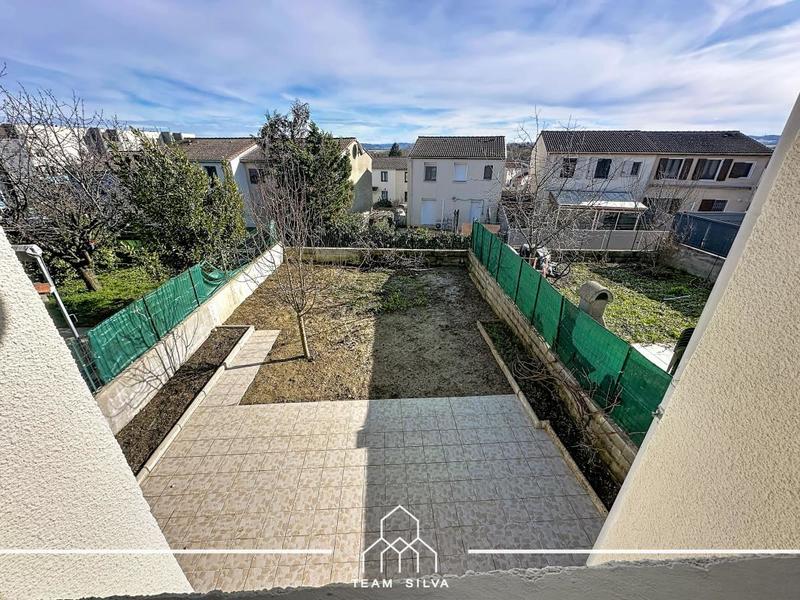 Pavillon - 93 m² - 5 pièces