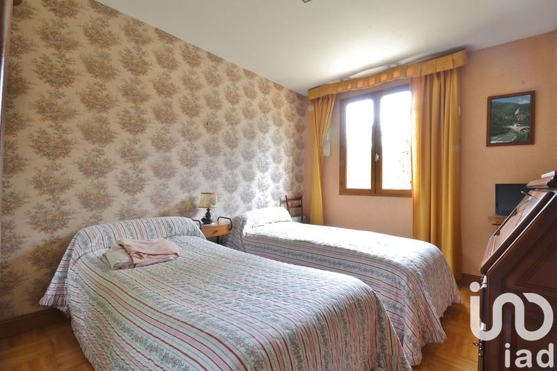 Maison - 93 m² - 4 pièces