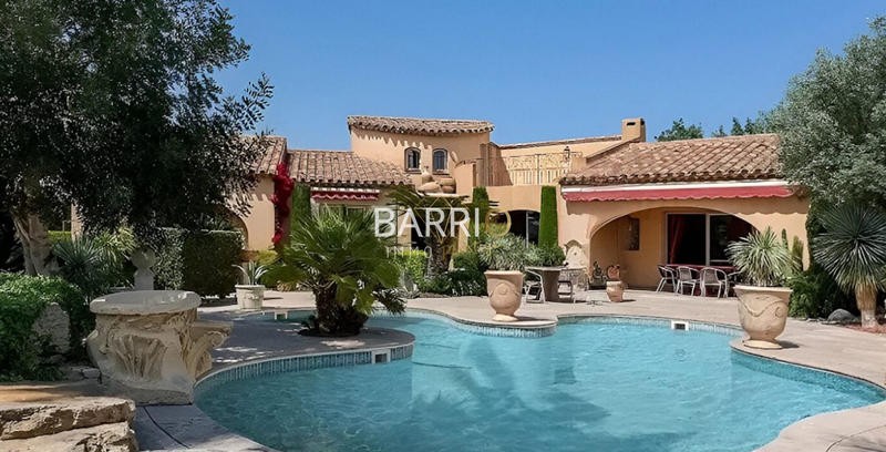 Maison - 208 m² - 7 pièces