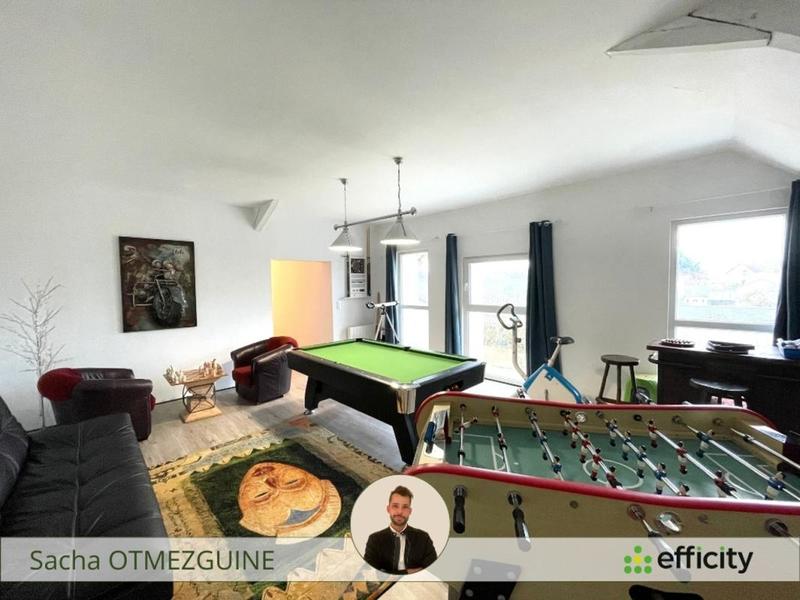 Maison - 245 m² - 9 pièces