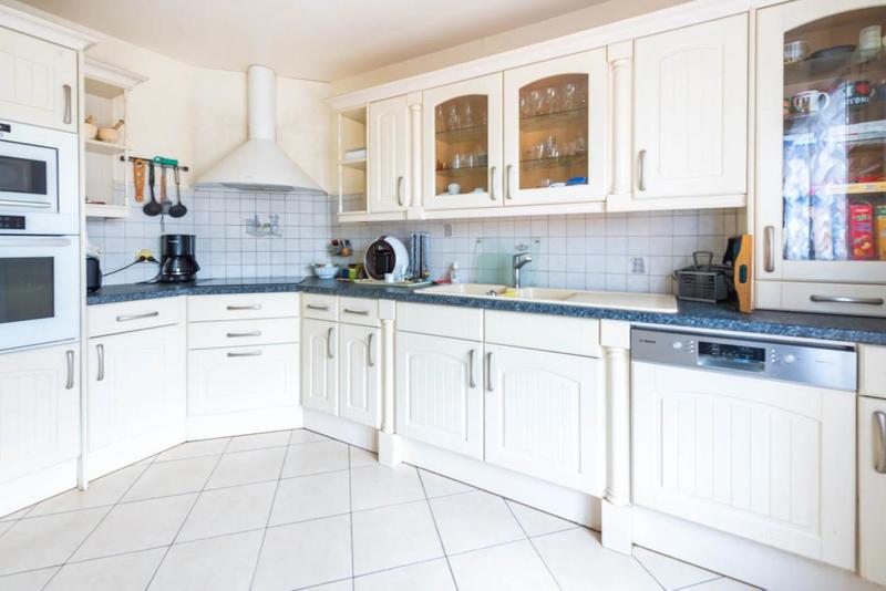 Maison - 212 m² - 8 pièces