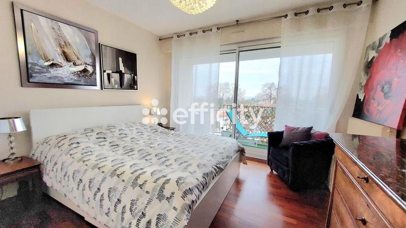 Appartement - 86 m² - 4 pièces