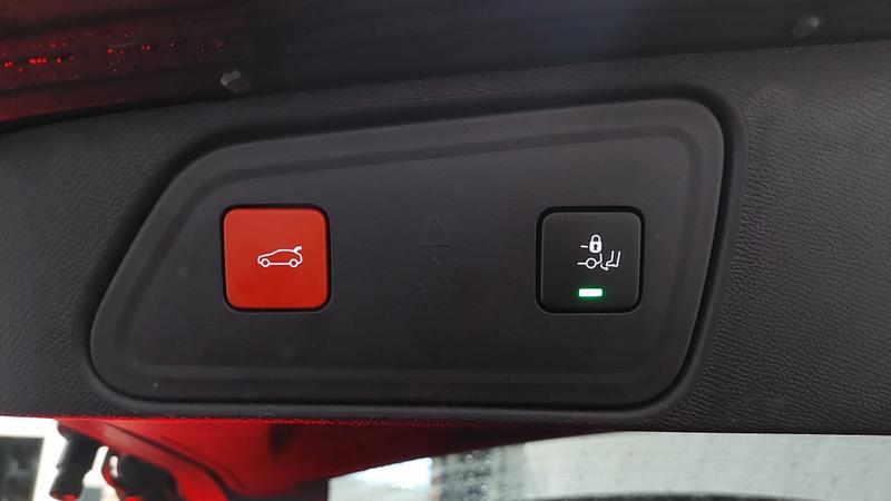 Peugeot 3008 Hybrid 225 e-Eat8 Allure Business