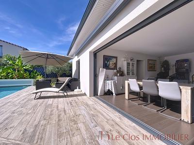 Maison - 171 m² - 7 pièces